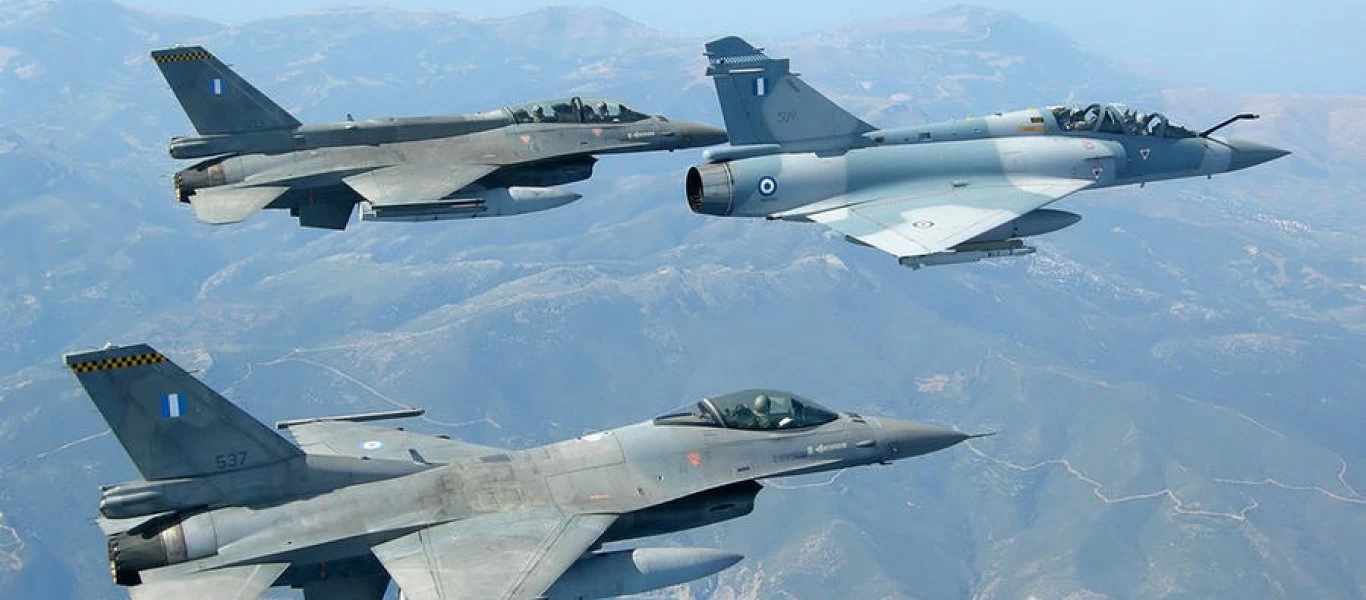 F-16 της ΠΑ πέταξαν πάνω από τις Καστανιές του Έβρου (βίντεο)